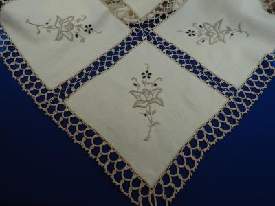 GENERAL EMBROIDERY, TABLE CLOTH