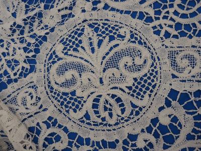 LACE, BOBBIN, TABLE CLOTH