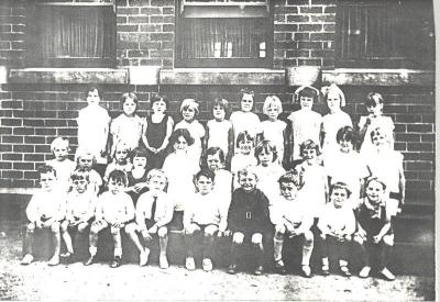 EAST CLAREMONT PRACTISING SCHOOL JUNIOR PRIMARY CLASS GROUP