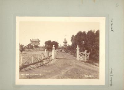 OSBORNE HOTEL FROM THE ENTRANCE