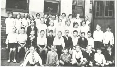 EAST CLAREMONT PRACTISING SCHOOL STD 5, 1930