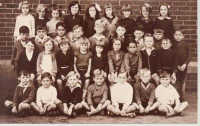 EAST CLAREMONT PRACTISING SCHOOL CLASS GROUPS