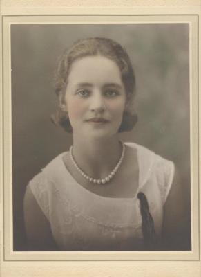MERRALLS, DORIS IN FRAMED STUDIO PORTRAIT