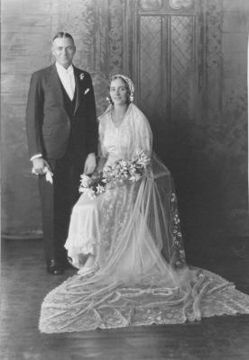 EDIS, DORIS AND JOHN ON THEIR WEDDING DAY