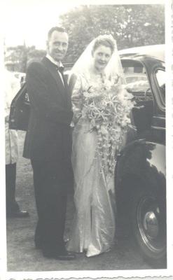 BRIDE & GROOM LEAVING CHURCH FOLLOWING MERCER / BARTON WEDDING