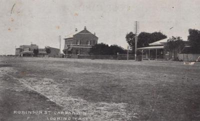 POSTCARD: ROBINSON STREET, CARNARVON