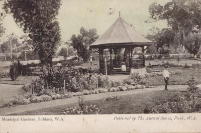 POSTCARD - SUBIACO GARDENS WITH ROTUNDA AND TWO CHILDREN