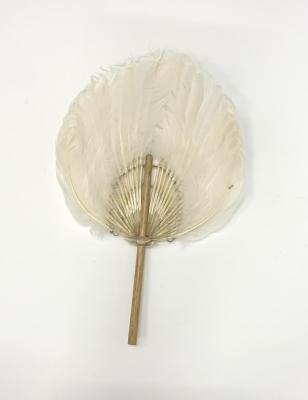 FAN: CREAM FEATHER