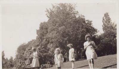 PHOTOGRAPH: THELMA, VALDA, PAT, DOROTHY, THELMA GREEN BEQUEST