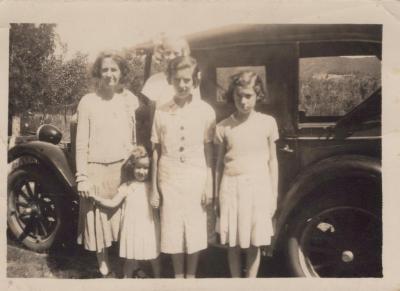 PHOTOGRAPH: MILLIE, DOROTHY, PAT, VALDA, THELMA GREEN BEQUEST