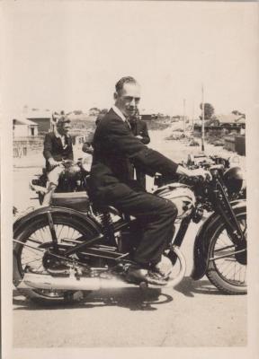 PHOTOGRAPH: ERN GREEN, THELMA GREEN BEQUEST