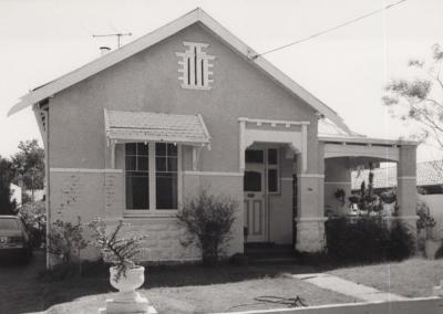 PHOTOGRAPH: 34 LAWLER STREET, NATIONAL ESTATE SURVEY COLLECTION