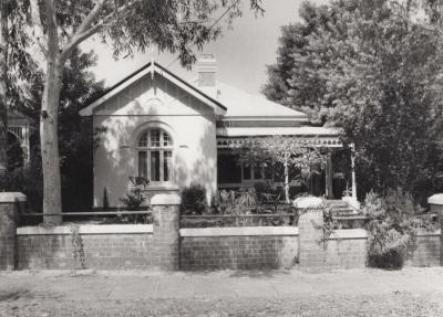 PHOTOGRAPH: 147 HAMERSLEY ROAD, NATIONAL ESTATE SURVEY COLLECTION
