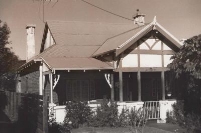 PHOTOGRAPH: 15 KEIGHTLEY ROAD EAST, NATIONAL ESTATE SURVEY COLLECTION