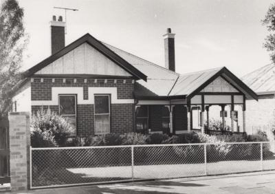 PHOTOGRAPH: 140 BAGOT ROAD, NATIONAL ESTATE SURVEY COLLECTION