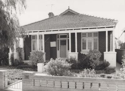PHOTOGRAPH: UNKNOWN HOUSE HEYTESBURY ROAD, NATIONAL ESTATE SURVEY COLLECTION