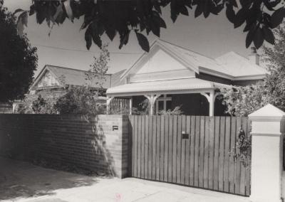 PHOTOGRAPH: 10-14 COGHLAN ROAD, NATIONAL ESTATE SURVEY COLLECTION