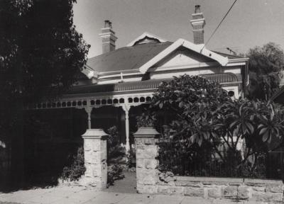 PHOTOGRAPH: 105 COGHLAN ROAD, NATIONAL ESTATE SURVEY COLLECTION