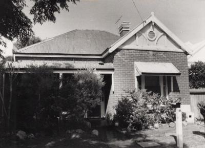 PHOTOGRAPH: 100 SALISBURY STREET, NATIONAL ESTATE SURVEY COLLECTION