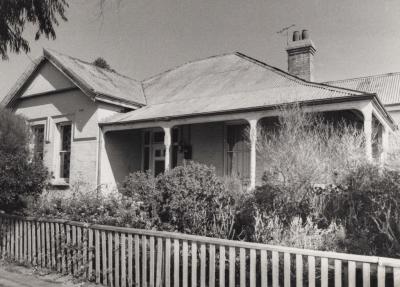 PHOTOGRAPH: 139 BARKER ROAD, NATIONAL ESTATE SURVEY COLLECTION
