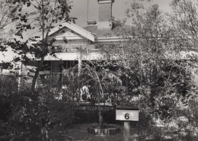 PHOTOGRAPH: 6 BEDFORD AVENUE, NATIONAL ESTATE SURVEY COLLECTION