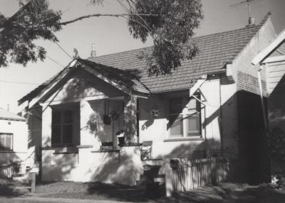 PHOTOGRAPH: 19 SMYTH ROAD, NATIONAL ESTATE SURVEY COLLECTION