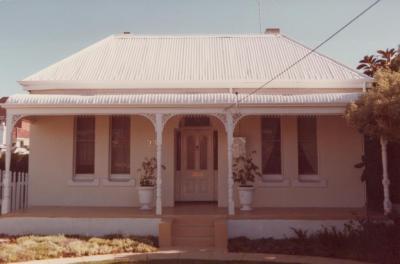 PHOTOGRAPH: UNKNOWN HOUSE SUBIACO, NATIONAL ESTATE SURVEY COLLECTION