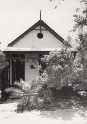 PHOTOGRAPH: 52 CHURCHILL AVENUE, NATIONAL ESTATE SURVEY COLLECTION