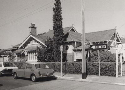 PHOTOGRAPH: 325 ROBERTS ROAD, NATIONAL ESTATE SURVEY COLLECTION
