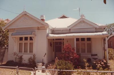 PHOTOGRAPH: 211 TOWNSHEND ROAD, NATIONAL ESTATE SURVEY COLLECTION