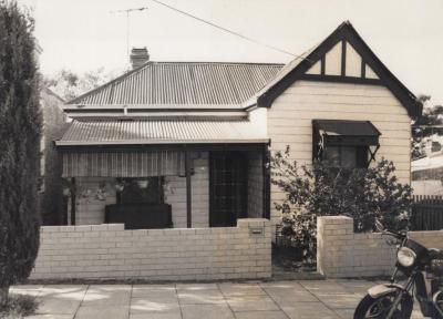 PHOTOGRAPH: 178 PARK STREET, NATIONAL ESTATE SURVEY COLLECTION