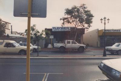 PHOTOGRAPH: 31(?) ROKEBY ROAD, 1988