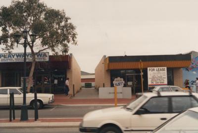 PHOTOGRAPH: 31(?) ROKEBY ROAD, 1988