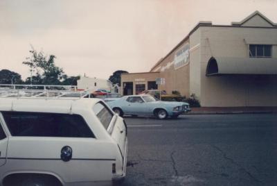 PHOTOGRAPH: BUNNINGS, 378 HAY STREET 1988