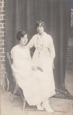 POSTCARD: PEARL TRENBERTH AND ANNIE GRAHAM, FROM ALBUM 1, THELMA GREEN COLLECTION