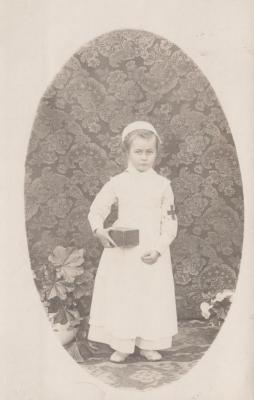 POSTCARD: RITA PAISLEY, FROM ALBUM 1, THELMA GREEN COLLECTION