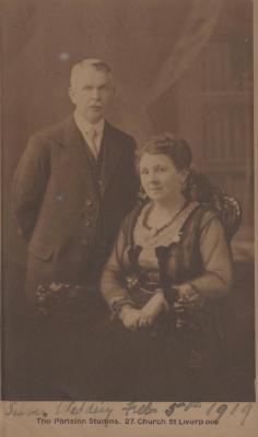 POSTCARD: UNKNOWN COUPLE, FROM ALBUM 1, THELMA GREEN COLLECTION