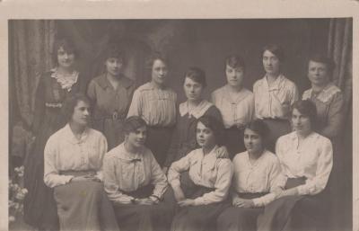 POSTCARD: GROUP OF WOMEN, FROM ALBUM 1, THELMA GREEN COLLECTION