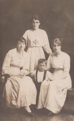 POSTCARD: FLOSS, BAY, ETHEL, ELSIE, FROM ALBUM 1, THELMA GREEN COLLECTION