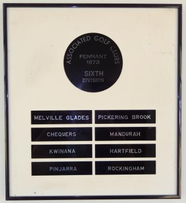 PENNANT - MEN - ASSOCIATED GOLF CLUBS 6TH DIVISION PLAQUE 1973