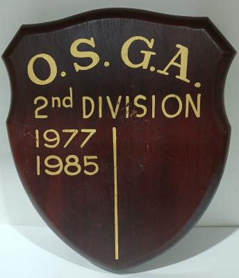 PENNANT - WOMEN - OSGA 2ND DIVISION SHIELD 1977, 1985