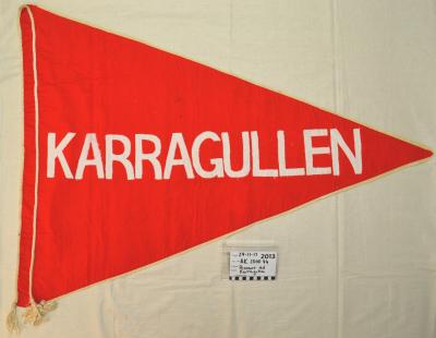 PENNANT - RED KARRAGULLEN