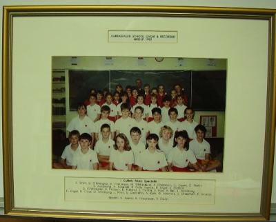 PHOTOGRAPH, HISTORICAL - KARRAGULLEN SCHOOL CHOIR & RECORDER GROUP 1992