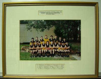 PHOTOGRAPH, HISTORICAL - KARRAGULLEN SCHOOL FOOTBALL TEAM 1992