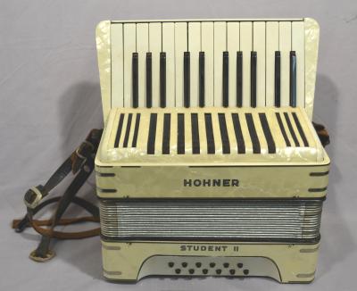 ACCORDION, HOHNER