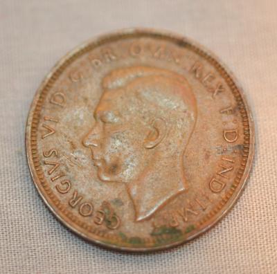 COIN, AUSTRALIAN - HALF PENNY 1945
