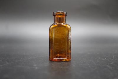 BOTTLE, MEDICINE - MORSES INDIAN ROOT PILLS